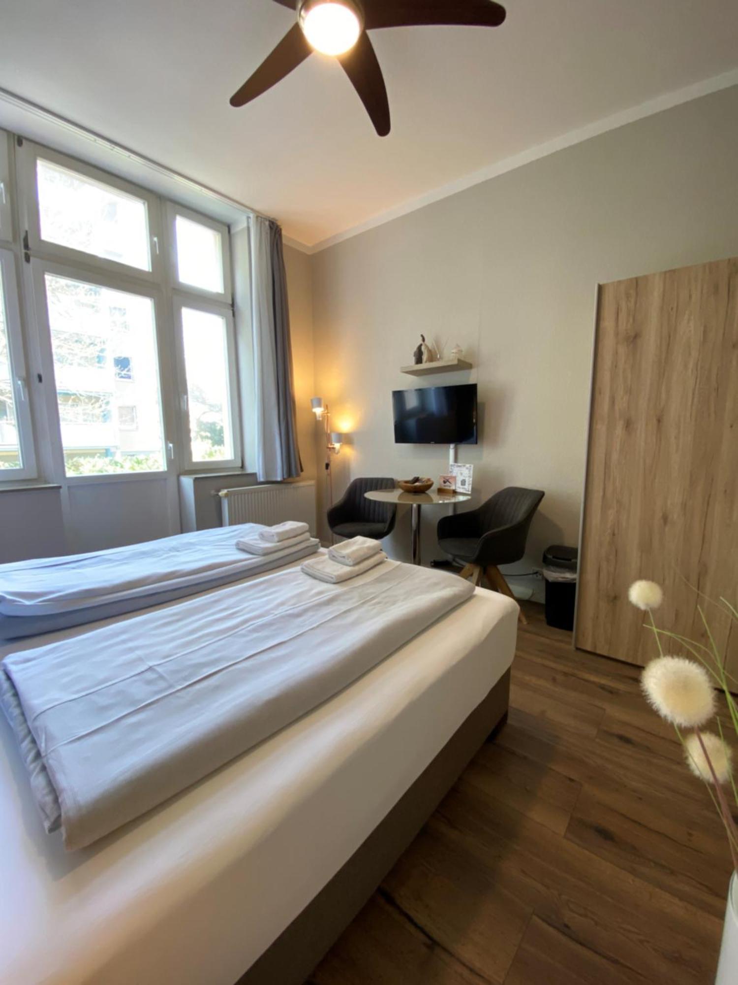 Amaroo - Gaestehaus Potsdam “Charlottenhof” Номер фото